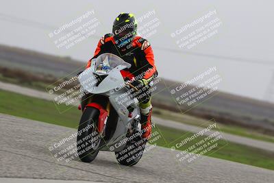 media/Nov-29-2025-TrackDaz (Sat) [[10ae2d9bce]]/B Group/Session 4 (Wheelie Bump)/